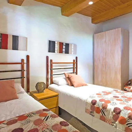 La Casa De Arriba 아루카스